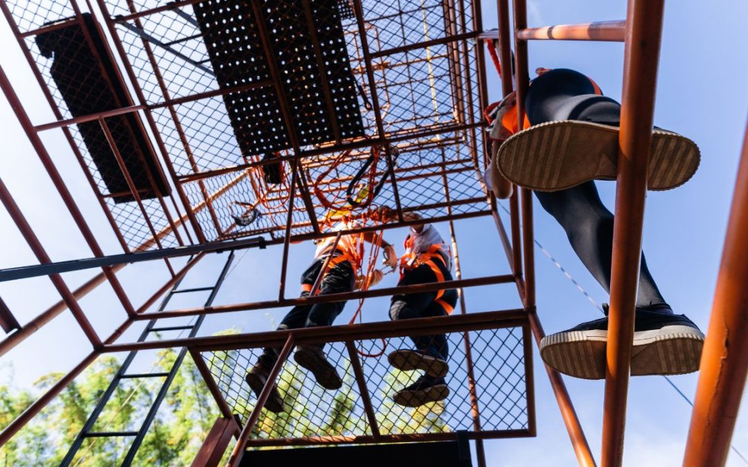 Quali corsi servono per chi utilizza scale, trabattelli o ponteggi